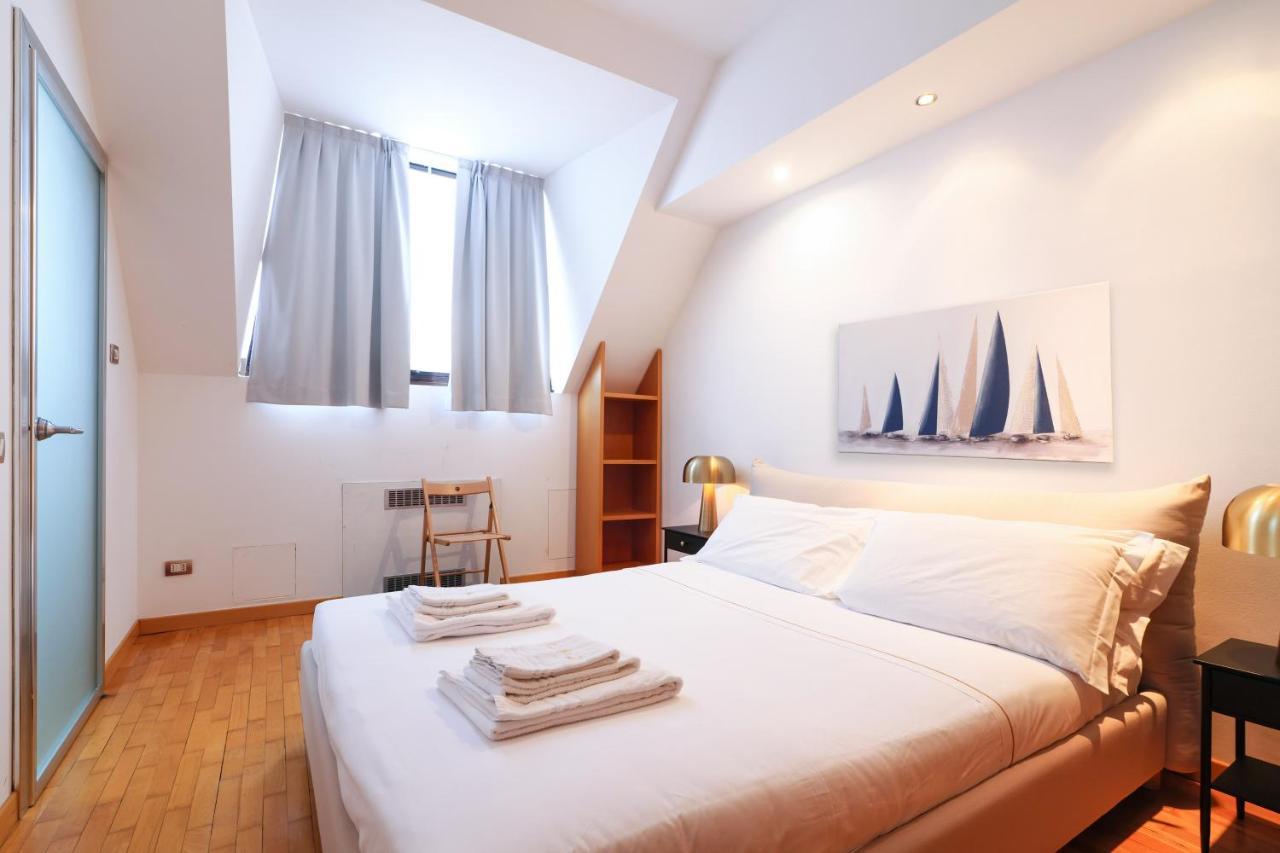 Duomo Luxury Apartment VIII Milaan Buitenkant foto